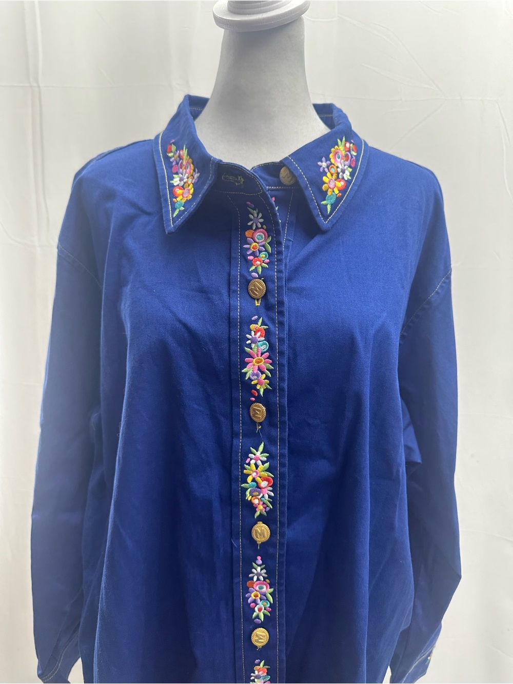 Bob Mackie Wearable Art Royal Blue Embroidered Button Tunic 2X - Picture 2 of 7
